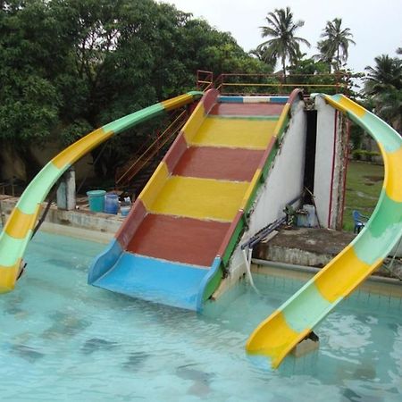 Pali Beach Resort Malad Exterior photo