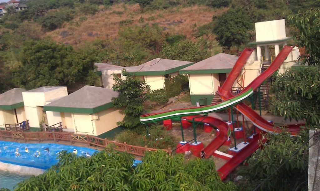 Pali Beach Resort Malad Exterior photo