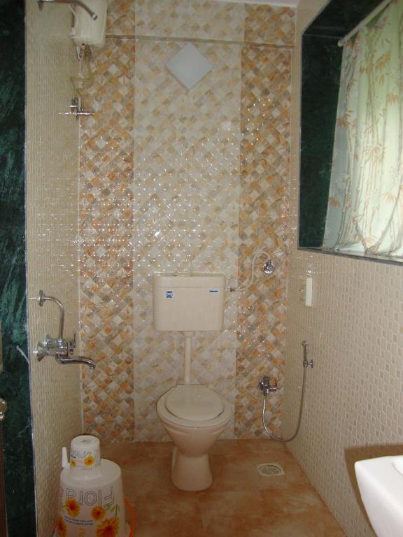 Pali Beach Resort Malad Room photo