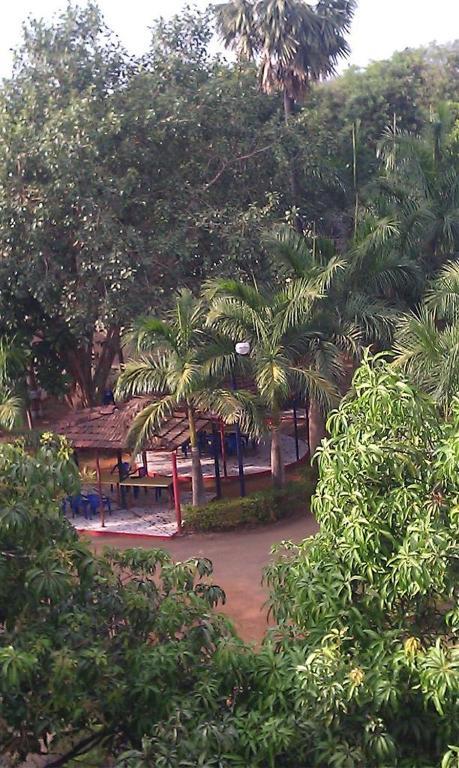 Pali Beach Resort Malad Exterior photo
