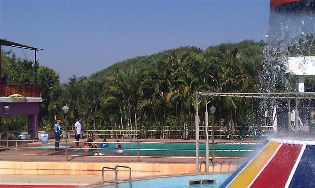 Pali Beach Resort Malad Exterior photo